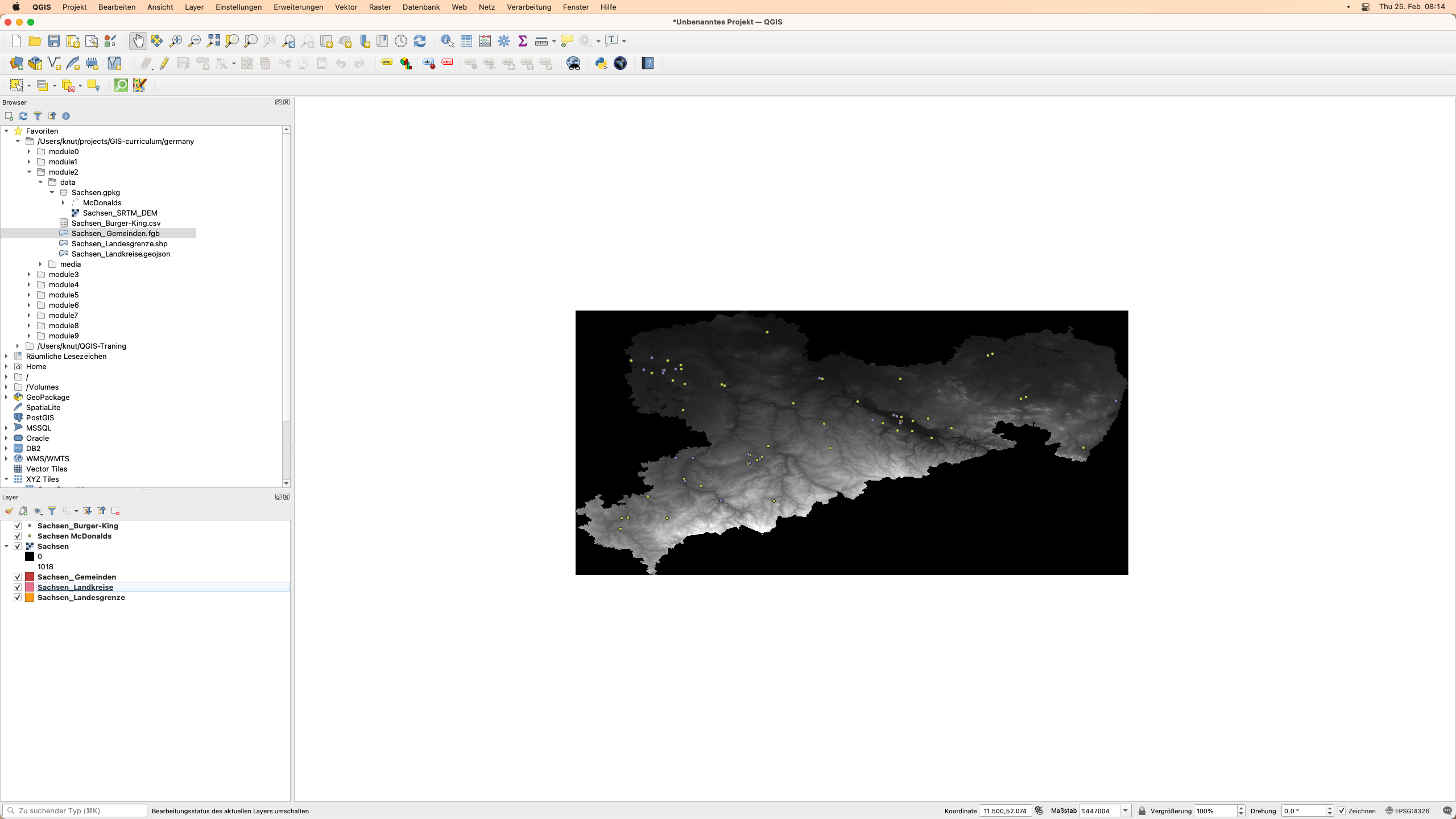 QGIS-Oberfläche mit allen geladenen Layern